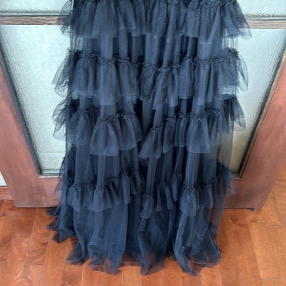 Betsy & Adam Women's Ruffled Tiered Gown size 12 new with tags - Picture 9 of 11